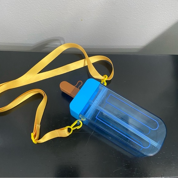 290 ML Cute Straw Water Bottle Ice Cream Popsicle Cup With Shoulder Strap Unisex - Picture 2 of 6